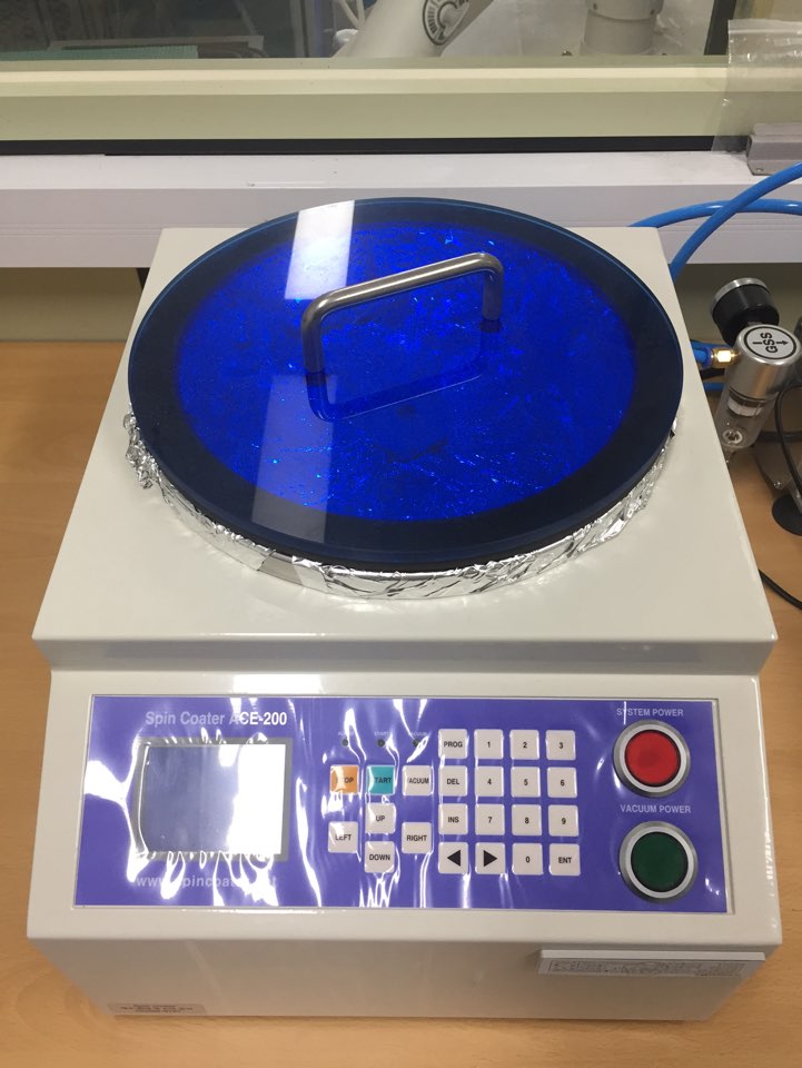 Spin coating 사진